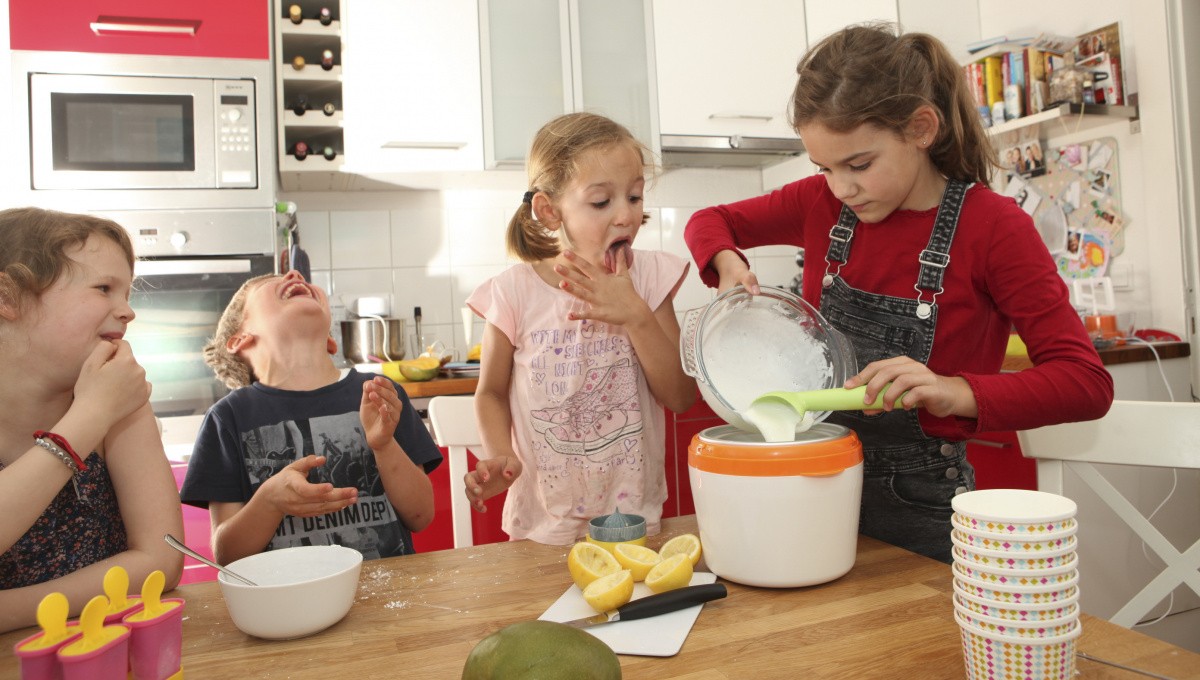 Kinder machen Eis Kinder machen Eis