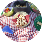 Picknickdecke mit Snacks Picknickdecke mit Snacks