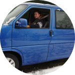 Clara mit ihrem Kältebus Clara mit ihrem Kältebus