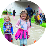 Kinder beim Eierlauf