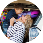 Mama und Sohn im Auto Mama und Sohn im Auto