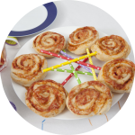 Pizza-Lollies auf dem Geburtstagstisch Pizza-Lollies auf dem Geburtstagstisch