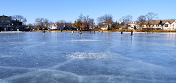 Eislaufen auf dem See Eislaufen auf dem See