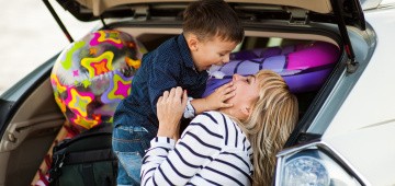 Mama und Sohn im Auto Mama und Sohn im Auto
