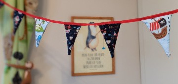 Wimpelkette mit Piratenmotiv Wimpelkette mit Piratenmotiv