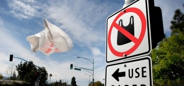 Kein Plastik, nutze Papiertüten Kein Plastik, nutze Papiertüten